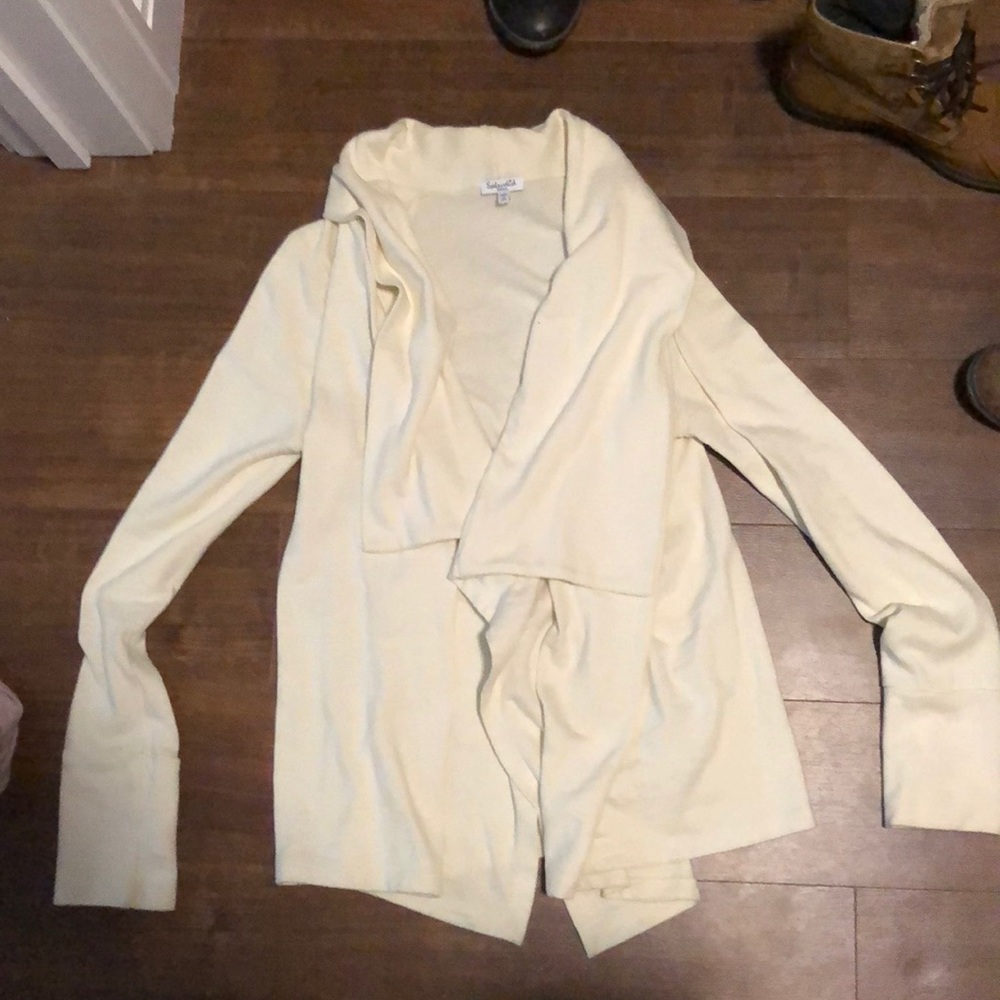 Cozy cream Splendid wrap cardigan